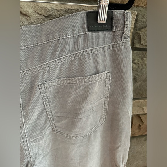 AMERICAN EAGLE CORDUROY PANTS - Picture 4 of 5